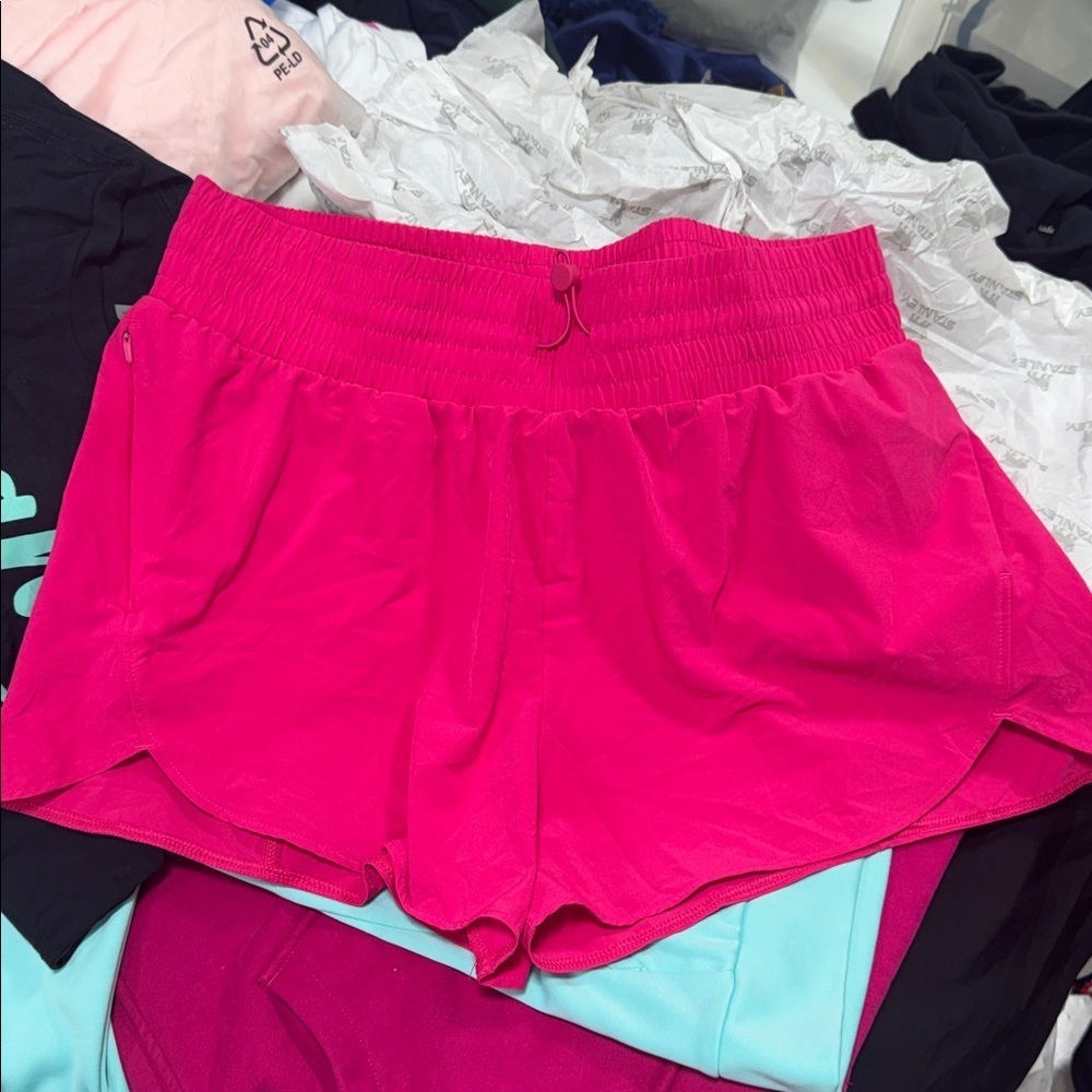 All In Motion Size Large Shorts